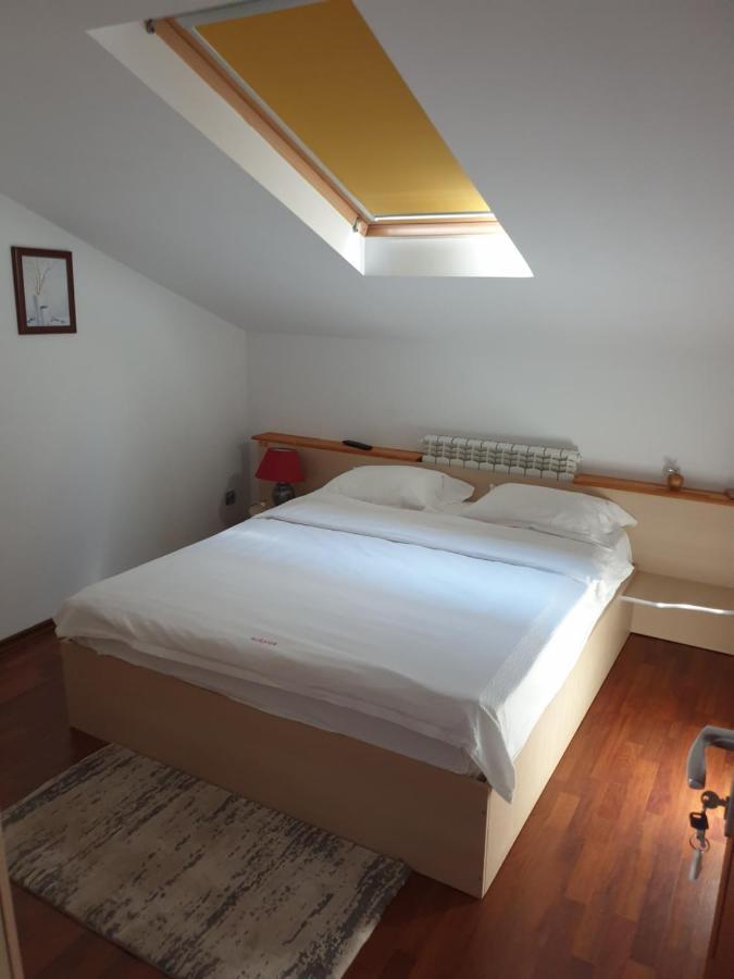 Casa Alessia Apartment เอโฟรีเอซูด ภายนอก รูปภาพ