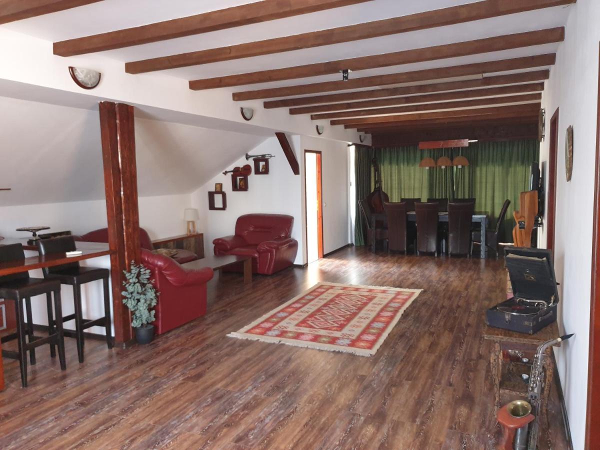Casa Alessia Apartment เอโฟรีเอซูด ภายนอก รูปภาพ