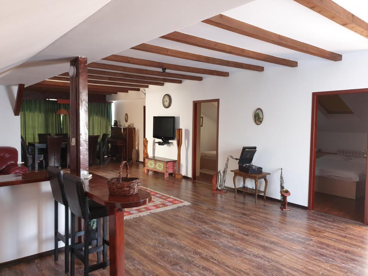 Casa Alessia Apartment เอโฟรีเอซูด ภายนอก รูปภาพ